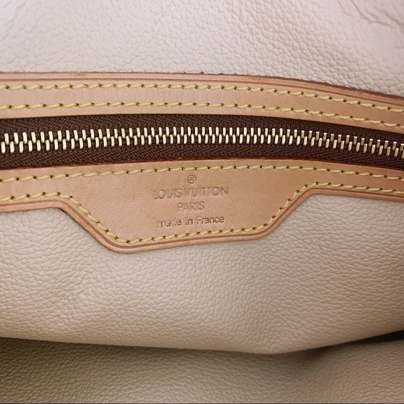 OFFERS? Louis Vuitton Vintage Bucket Bag - Picture 12 of 14